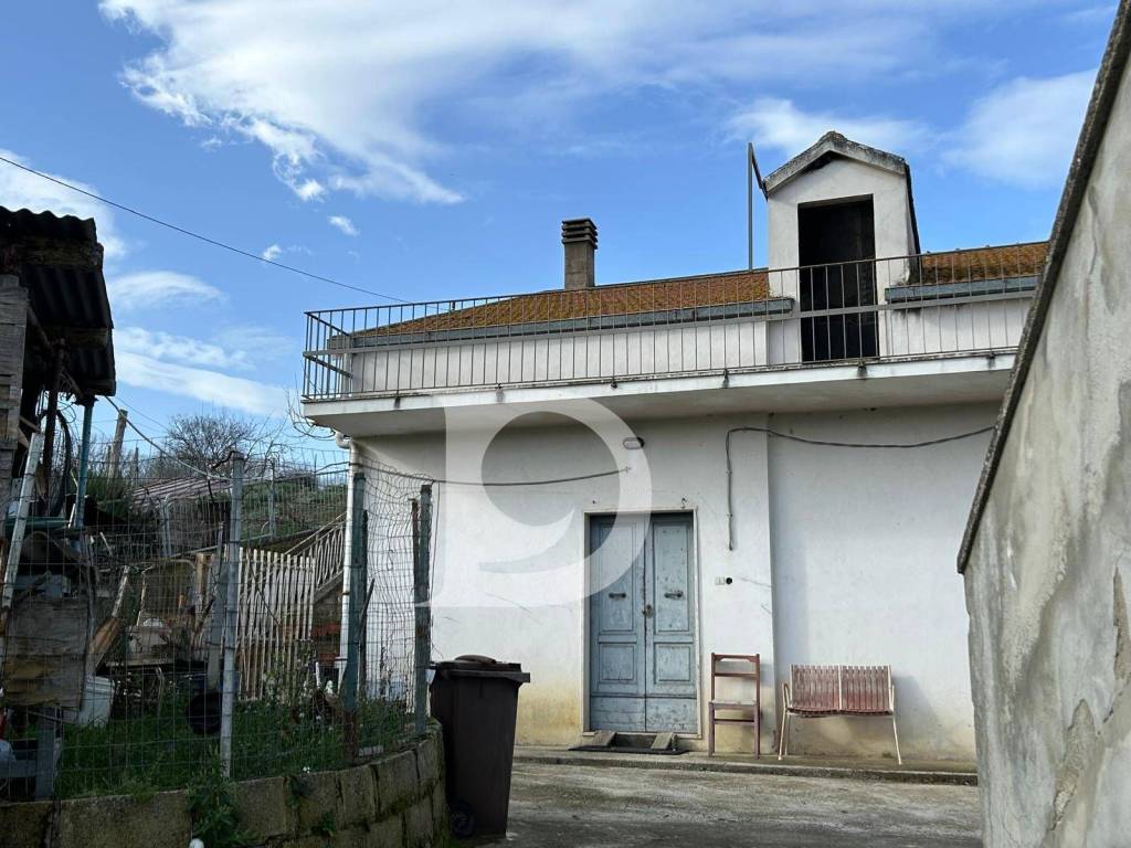 Casa indipendente a Spoltore in Via Montesecco, 68 - Foto 2