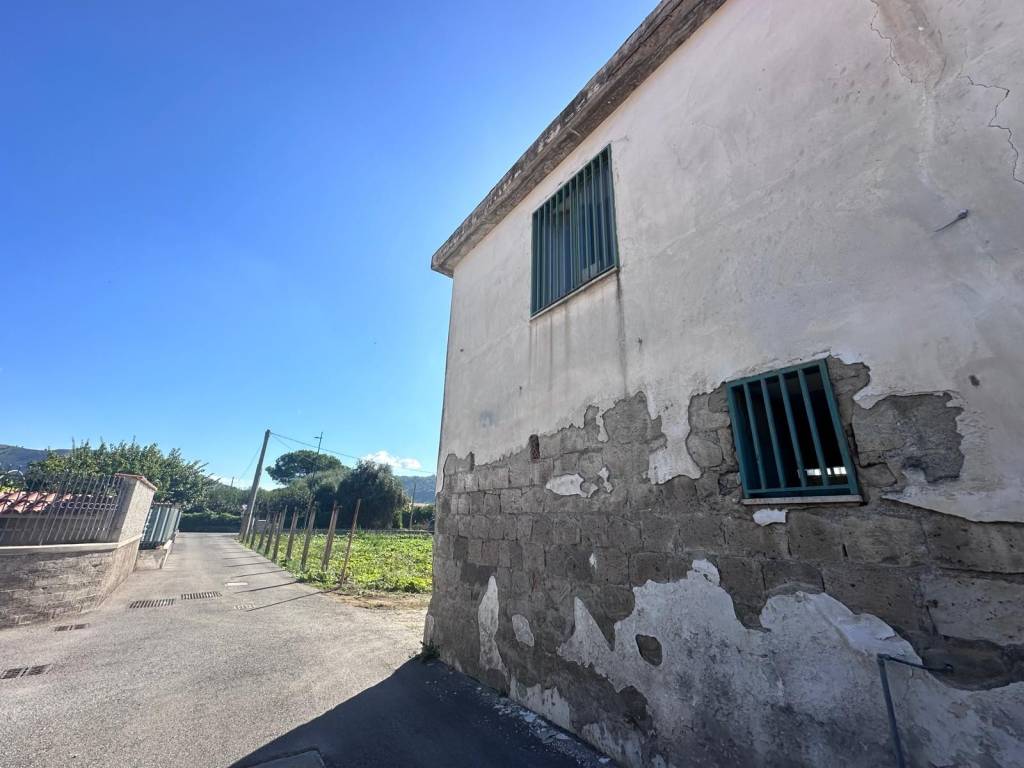 Rustico / casale a Nocera inferiore in Via Provinciale Nocera-Sarno, 87 - Foto 2