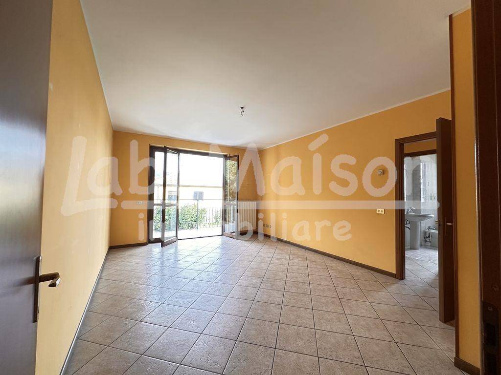 Appartamento a Besozzo in via rebuschini - Foto 2