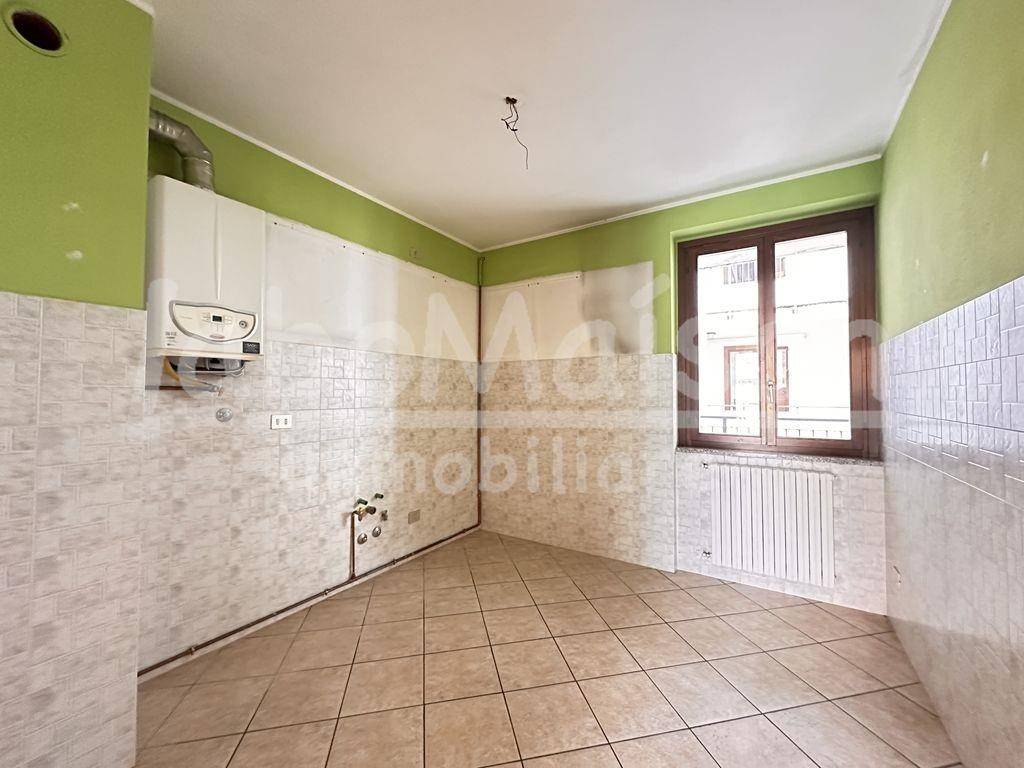 Appartamento a Besozzo in via rebuschini - Foto 4
