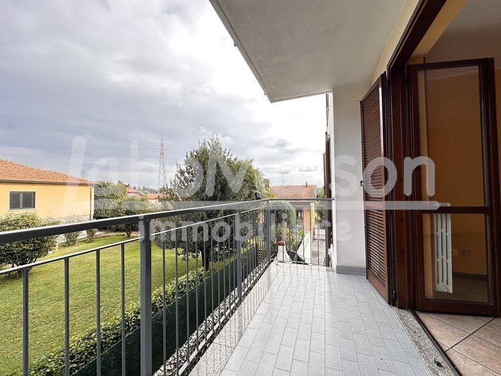 Appartamento a Besozzo in via rebuschini - Foto 5