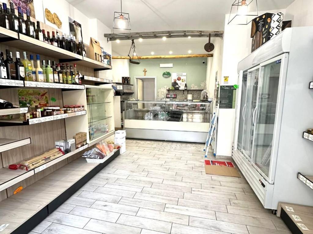 Box / garage a Scafati in Via Roma, 38 - Foto 4
