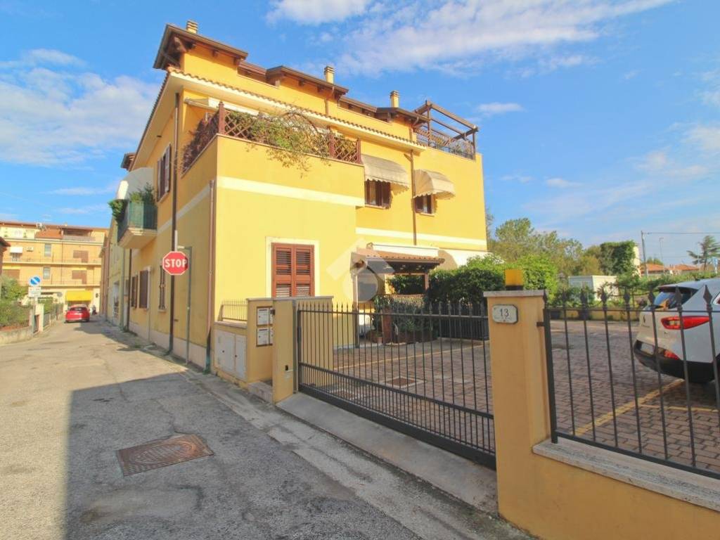 Appartamento a Giulianova in Via Filippo Turati, 15 - Foto 3