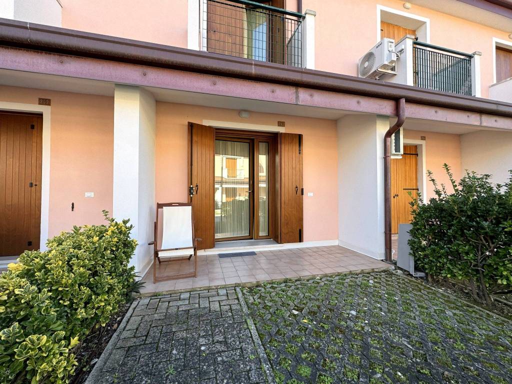 Villetta a schiera a Rosolina in Via dei Ginepri - Foto 2