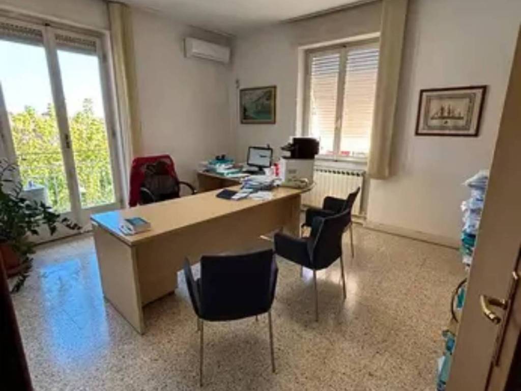 Appartamento a Sarzana in Via Privata Massa Neri - Foto 2