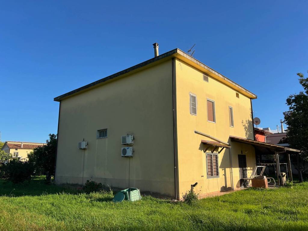 Villa a Albanella in Via Giovanni XXIII - Foto 2