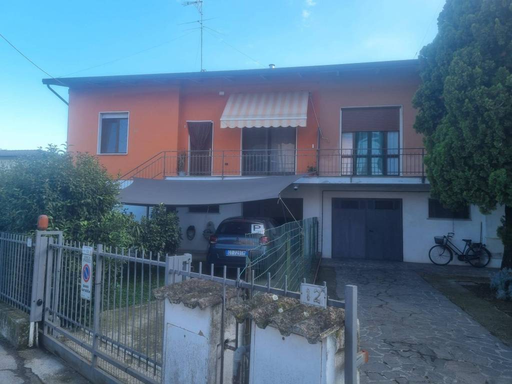 Villa a Spinadesco in Via della Bredina, 14 - Foto 2