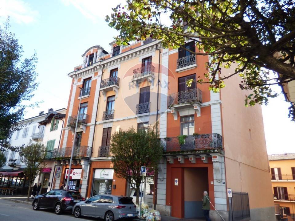 Appartamento a Luino in via xxv Aprile, 87 - Foto 2