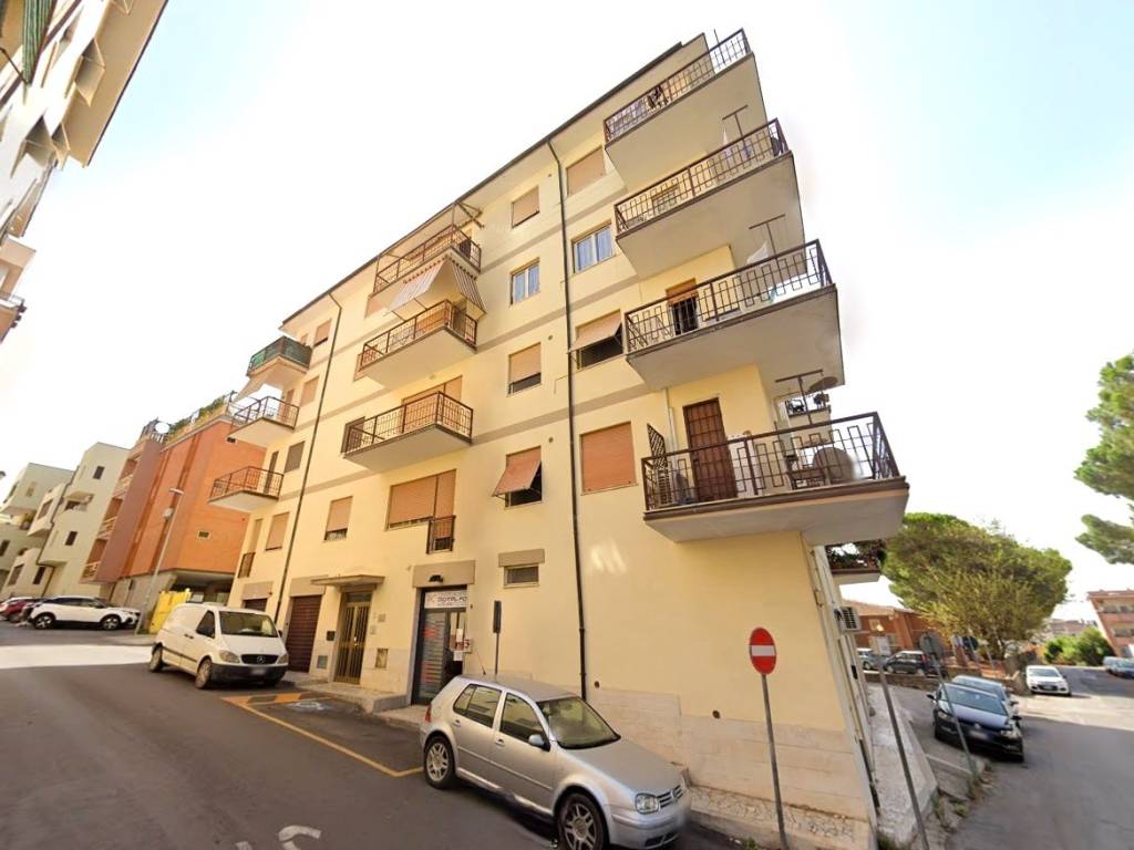 Appartamento a Tarquinia in Via Luigi Bellati, 3 - Foto 2