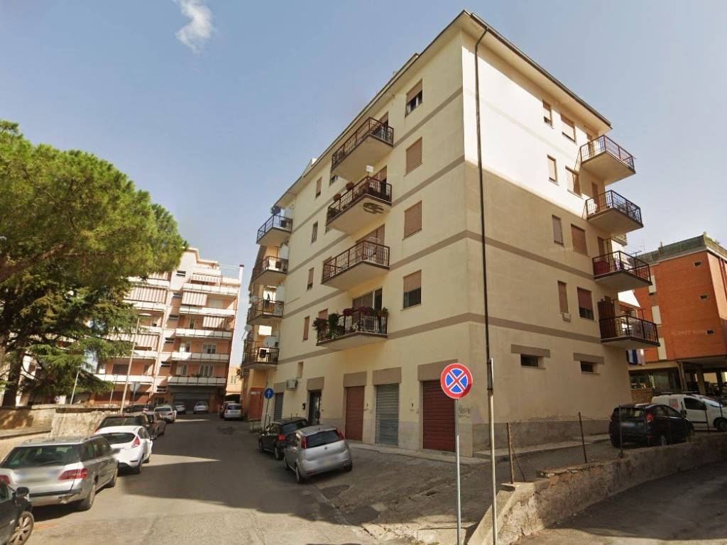 Appartamento a Tarquinia in Via Luigi Bellati, 3 - Foto 3
