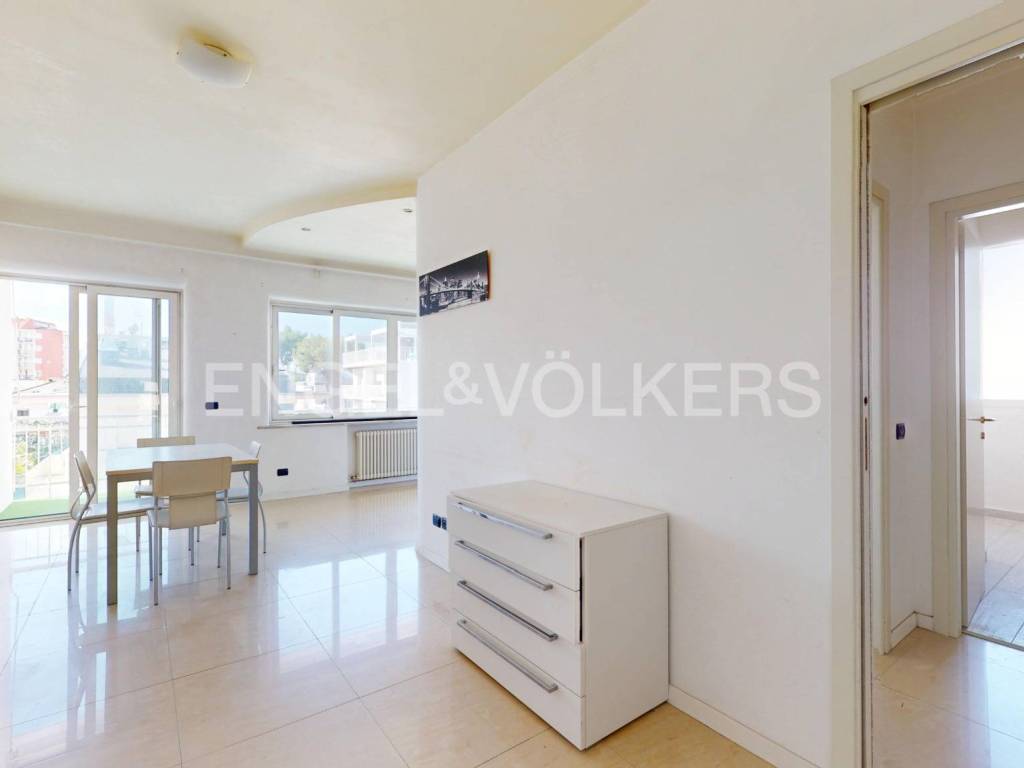 Appartamento a Riccione in Piazzale Vincenzo Ceccarini - Foto 2
