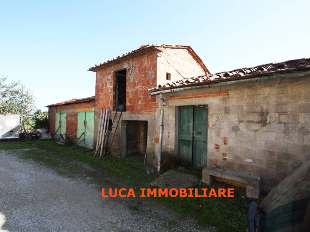 Casa indipendente a Pescia in Strada Provinciale di Campo, 124 - Foto 3