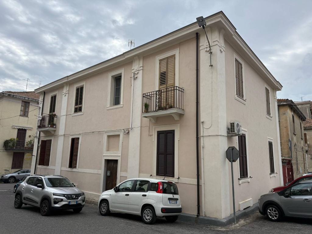 Appartamento a Lamezia terme in Via Antonio Anile, 26 - Foto 3