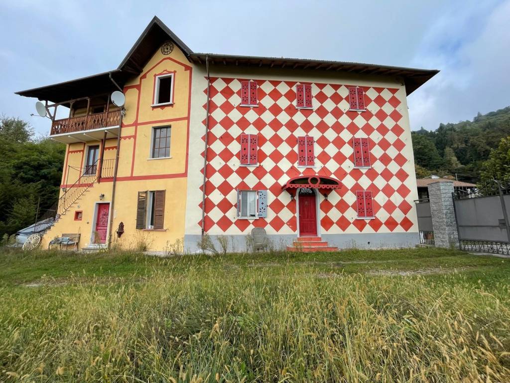 Villa a Cambiasca in Strada Provinciale per Miazzina, 16 - Foto 2