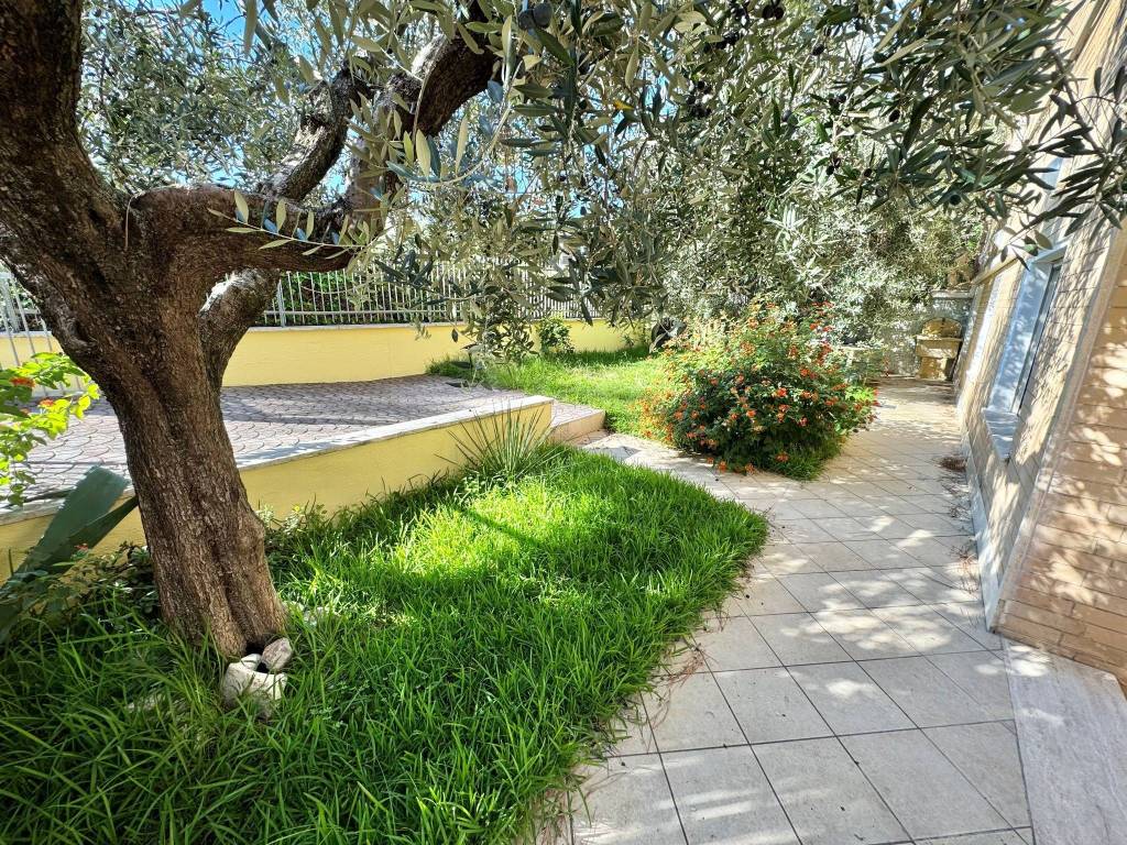 Appartamento a Terracina in Via Liguria, 1 - Foto 3
