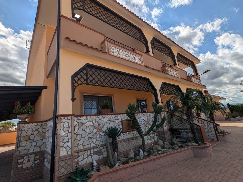Villa a Crotone in Via Adige, 5 - Foto 2