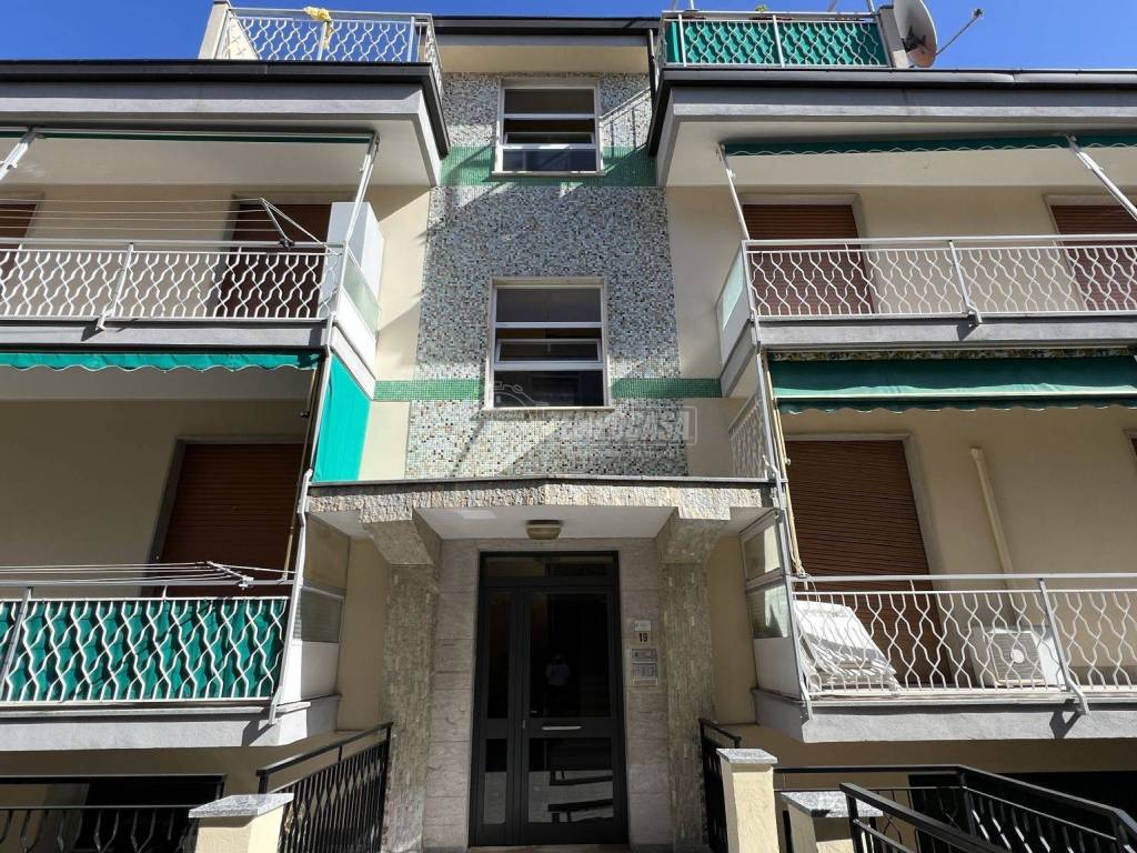Appartamento a Loano in Via Guido Gozzano 19 - Foto 2