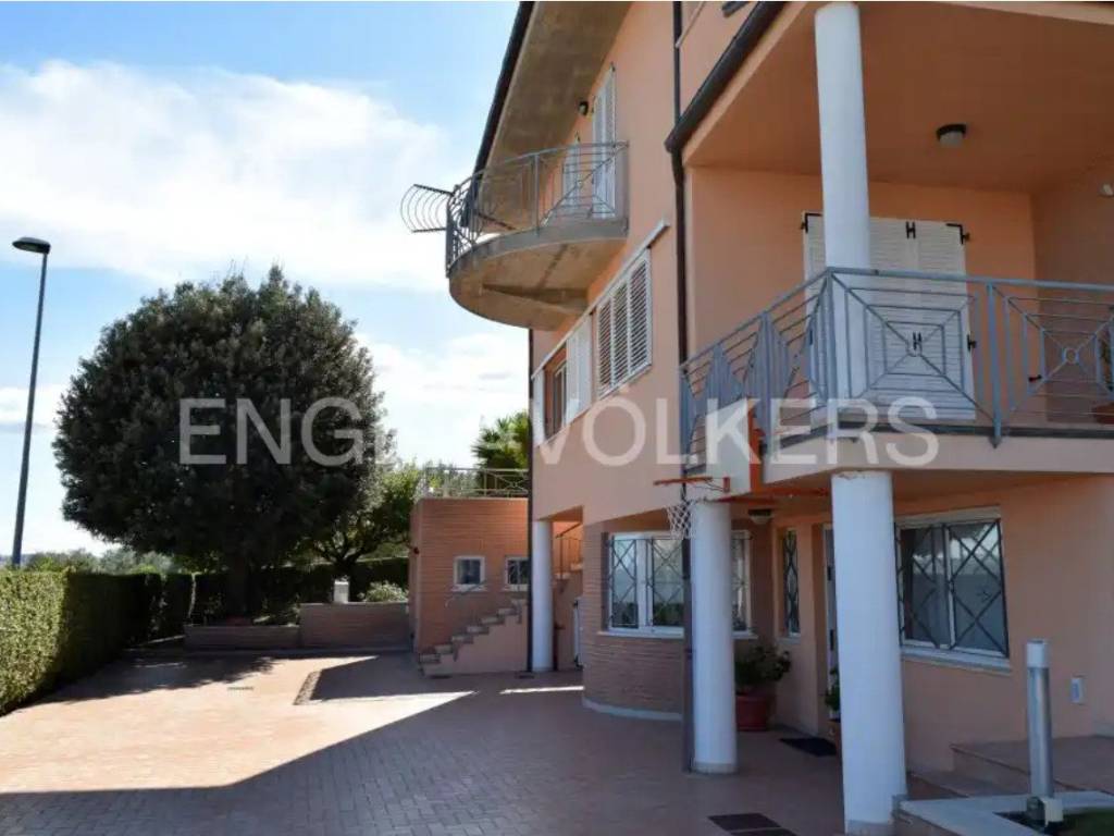 Villa a Osimo in Via Cagiata - Foto 3