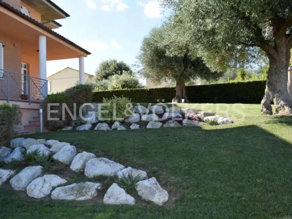 Villa a Osimo in Via Cagiata - Foto 4
