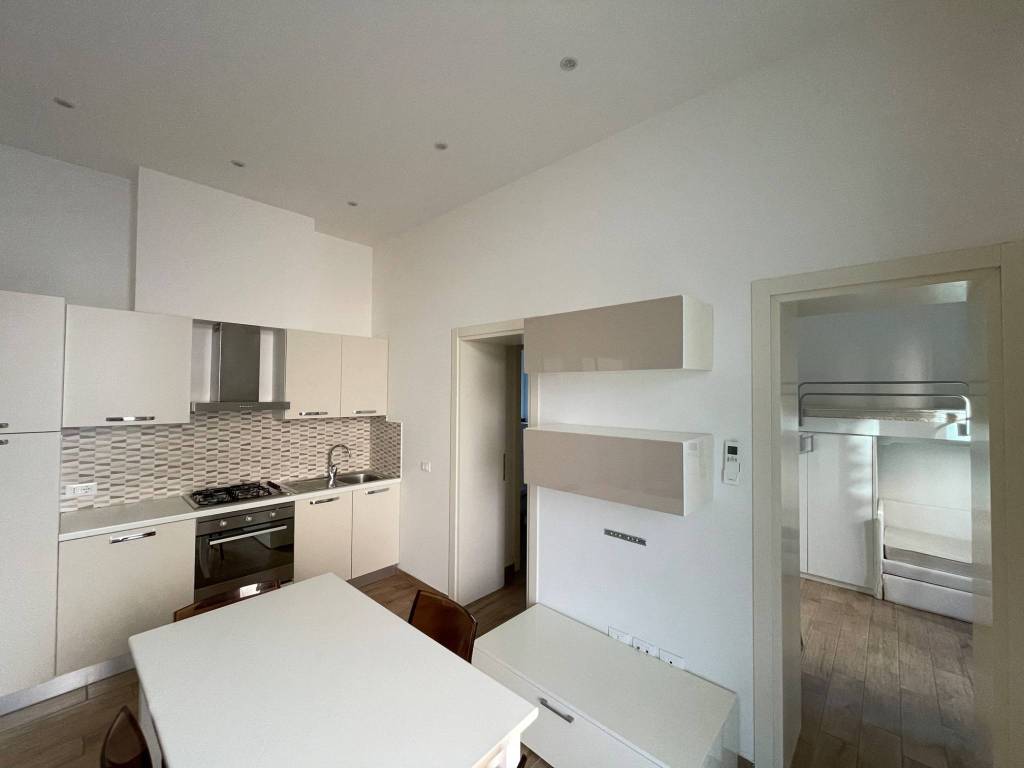 Appartamento a Riccione in Viale Ettore Fieramosca, 14 - Foto 2