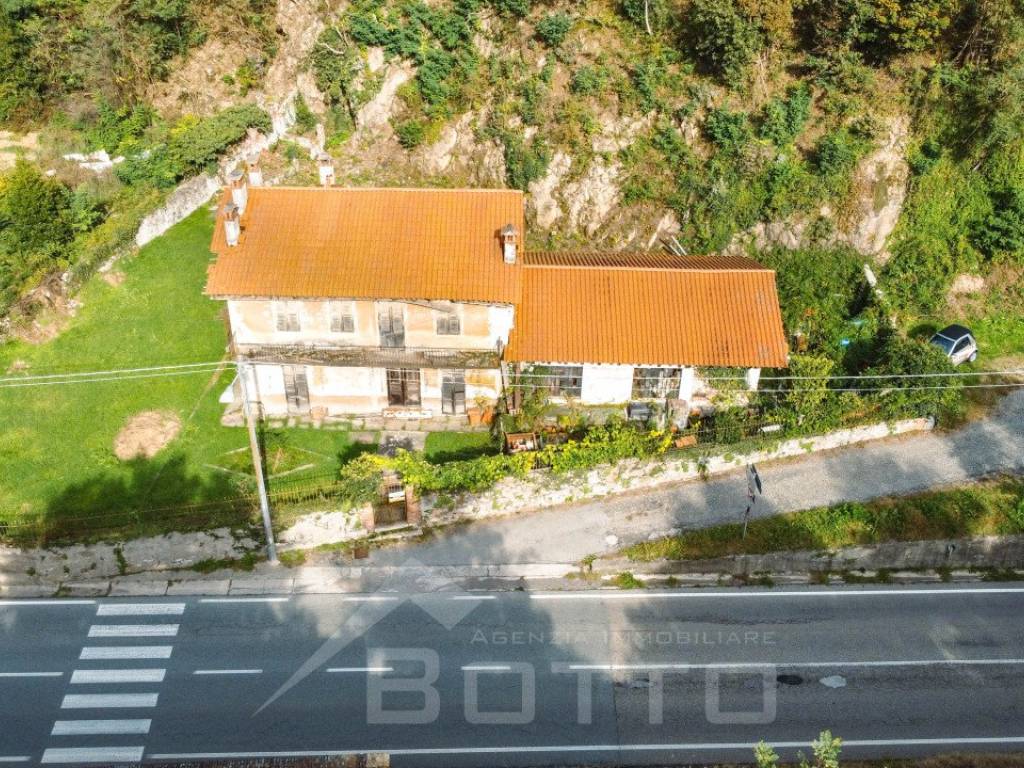 Rustico / casale a Borgosesia in VIA FORNACIONE 1 - Foto 2