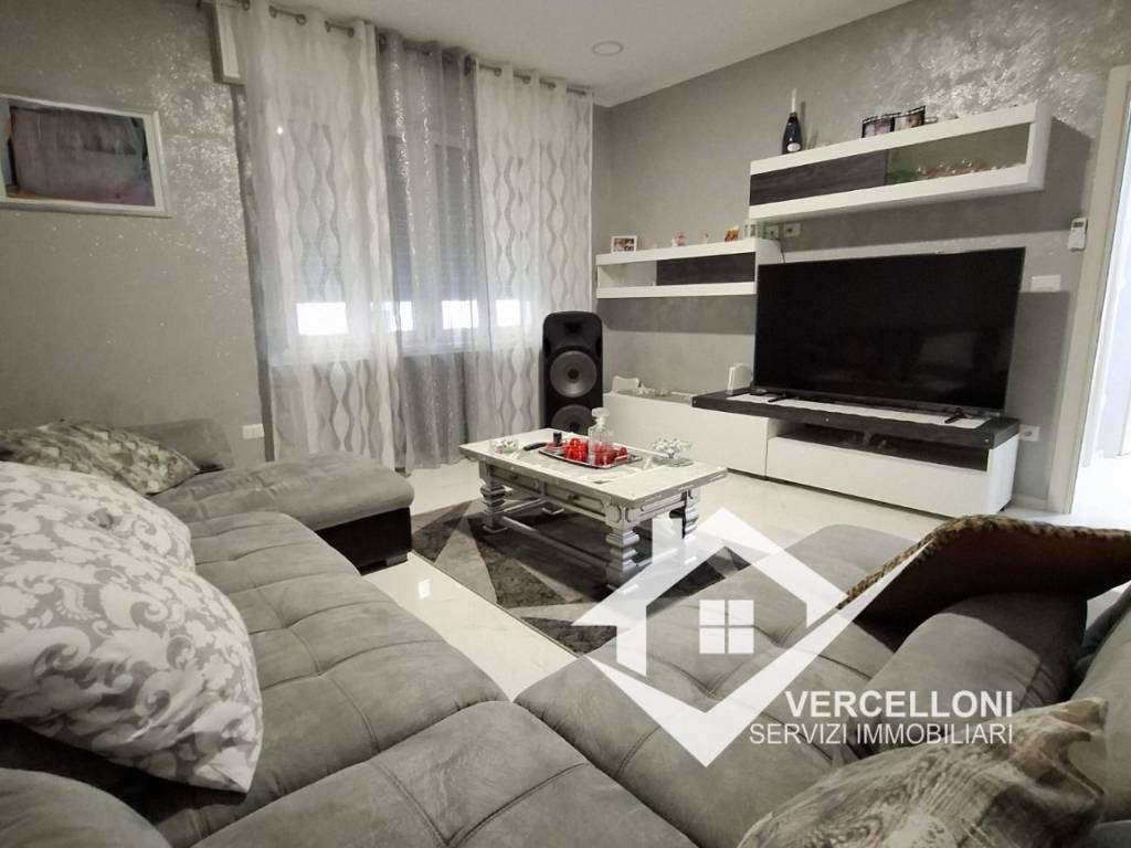 Villa a Novara in Via Ludovico Sforza, 61 - Foto 2