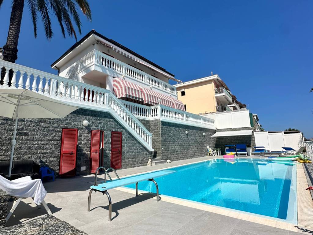 Villa a Bordighera in Via Aurelia - Foto 2