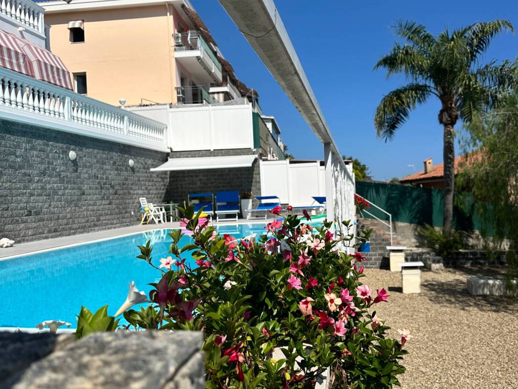 Villa a Bordighera in Via Aurelia - Foto 3