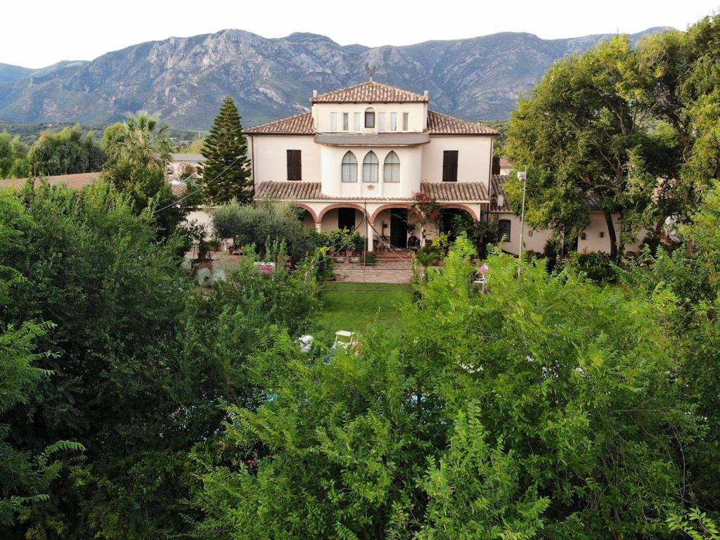 Villa a Iglesias in Via Ingegner Mario Carta - Foto 2