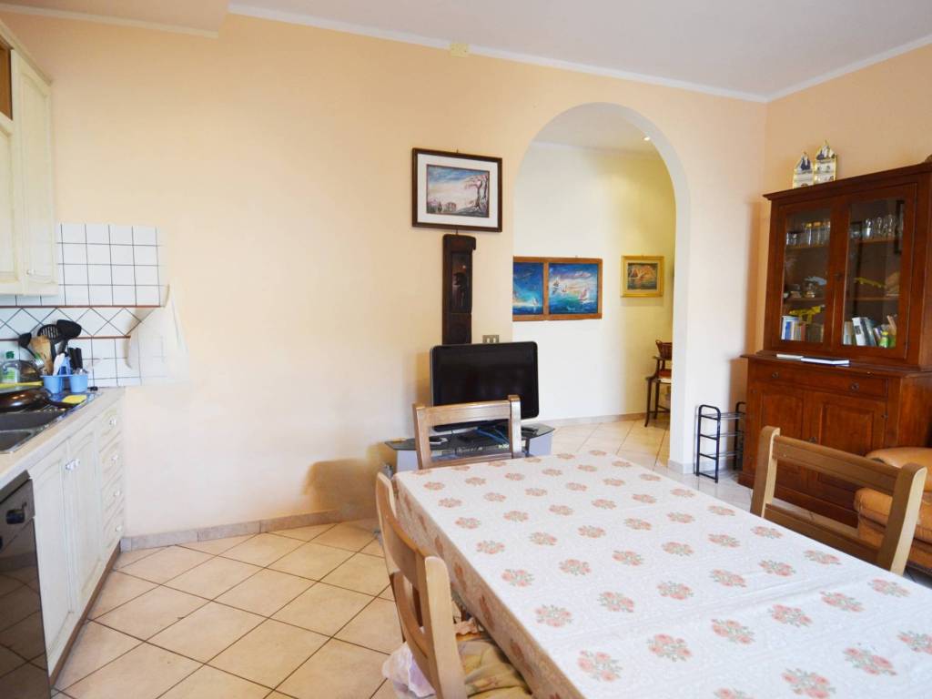 Appartamento a Campiglia marittima in Via Fratelli Cervi - Foto 2