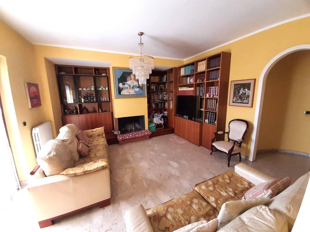 Appartamento a Lamezia terme in Via Francesco Cilea - Foto 3
