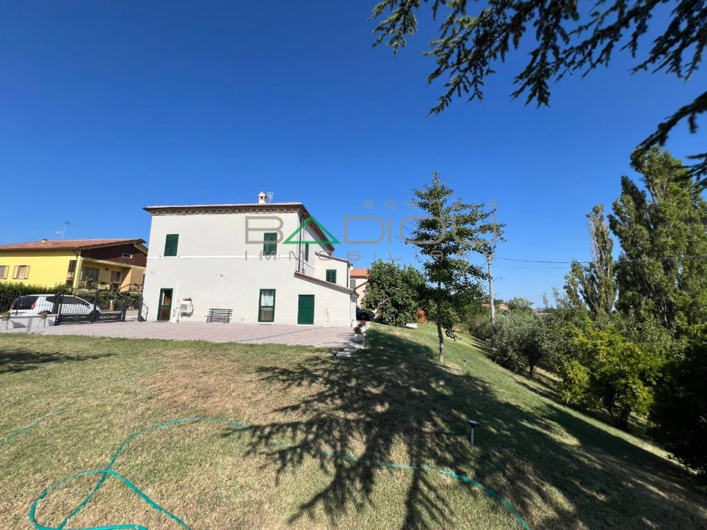 Villa a Tavoleto in Via Roma, 45 - Foto 4