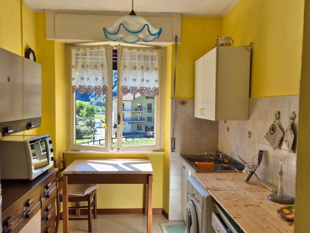 Appartamento a Varallo in Via Brigata Giuseppe Garibaldi - Foto 5