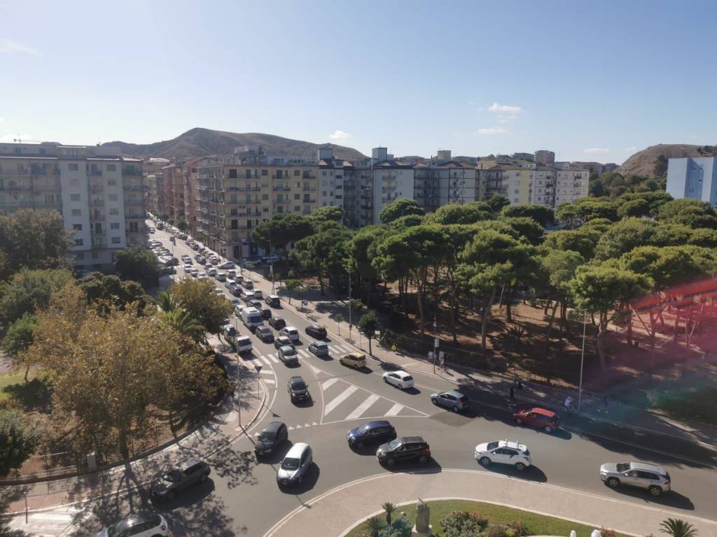 Appartamento a Crotone in Piazza Francesco Corrado - Foto 2