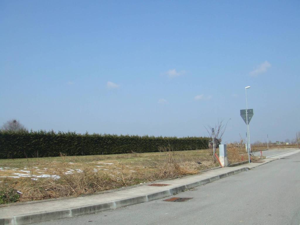 Terreno a Casalromano in Via Giacomo Locatelli - Foto 3
