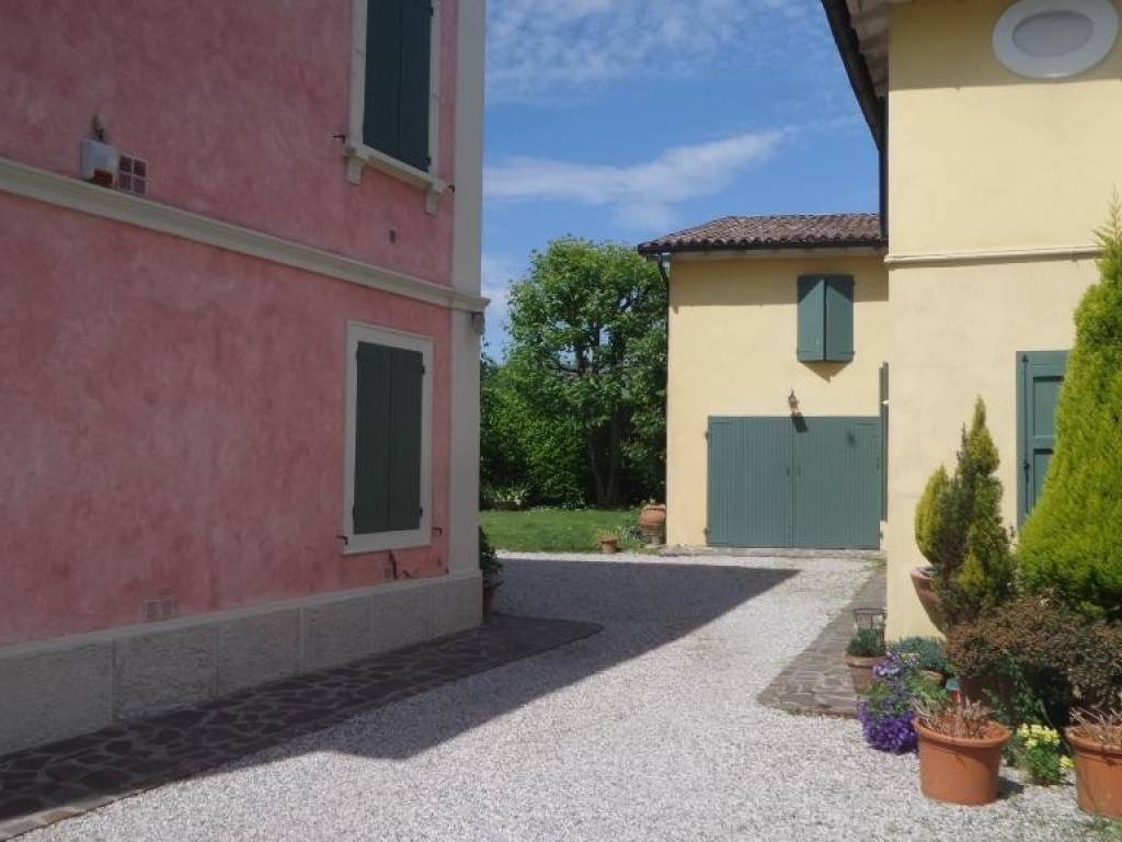 Villa a Soliera in Via Achille Grandi, 297 - Foto 2
