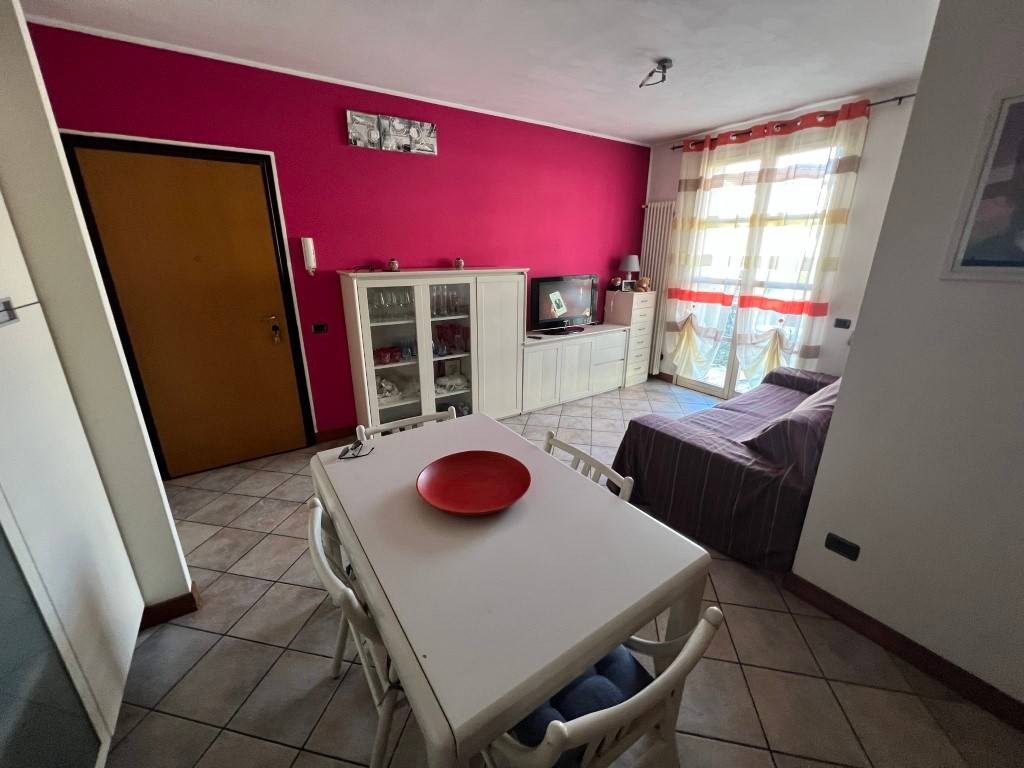 Appartamento a Sesto calende in Viale Ticino - Foto 4