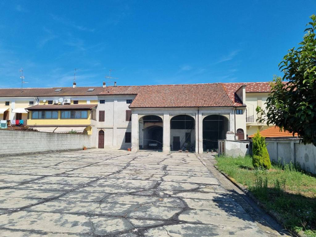 Casa indipendente a Palazzolo vercellese in Via Torino, 19 - Foto 3