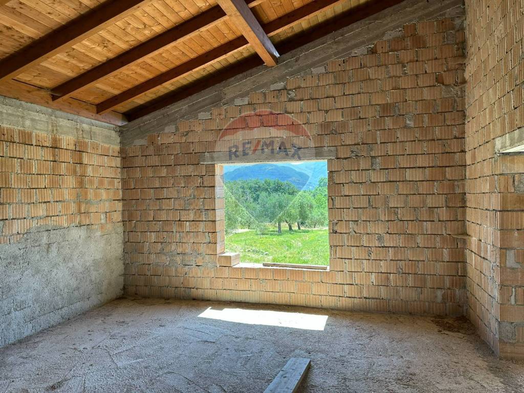 Casa indipendente a Montaquila in Via Botticelli - Foto 2