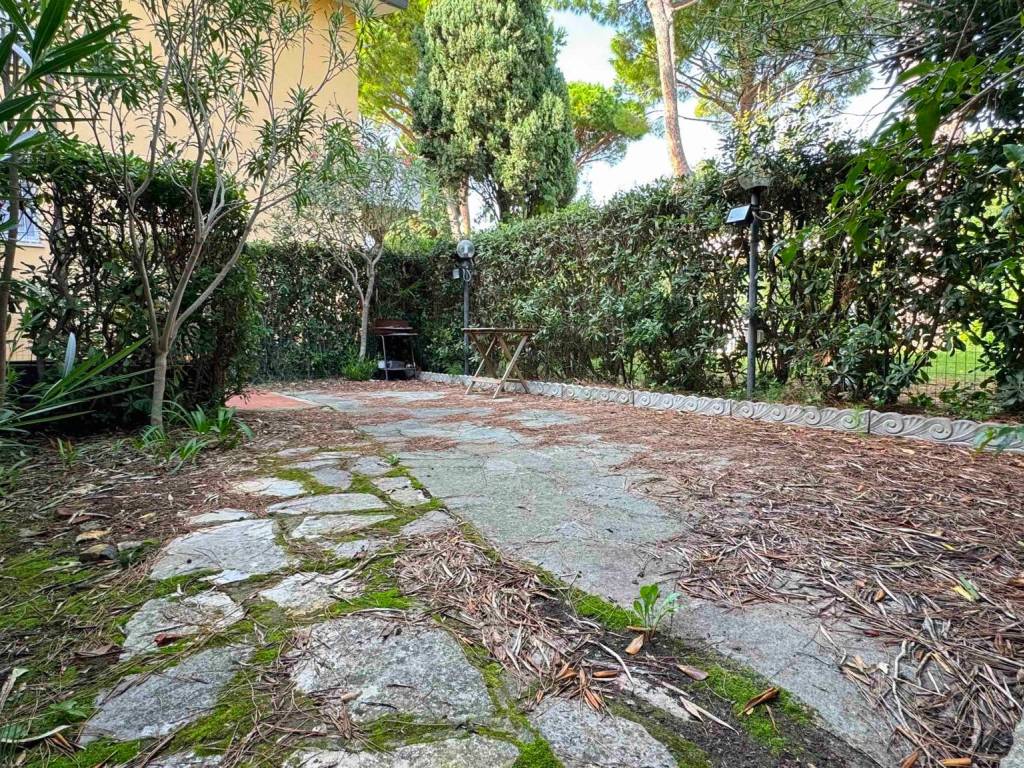 Appartamento a Rosignano marittimo in Via Generale Orlando Lorenzini, 21 - Foto 4
