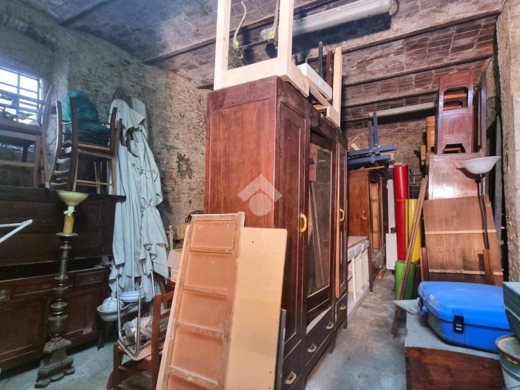 Immobile a Pistoia in Magazzino Via del Bottaccio, 2 - Foto 2