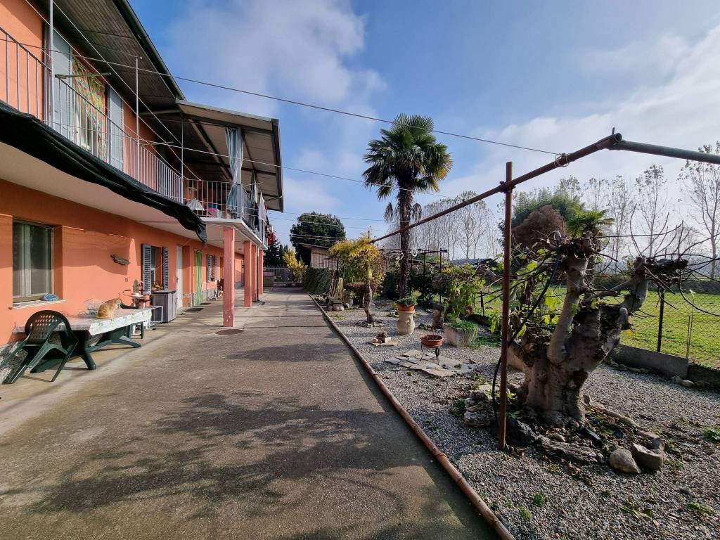 Casa indipendente a Crescentino in Via Giacomo Leopardi, 20 - Foto 2