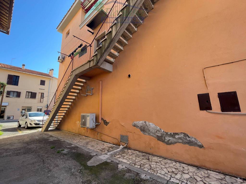 Palazzo / stabile a Montalto di castro in Via del Fontanile Vecchio - Foto 5