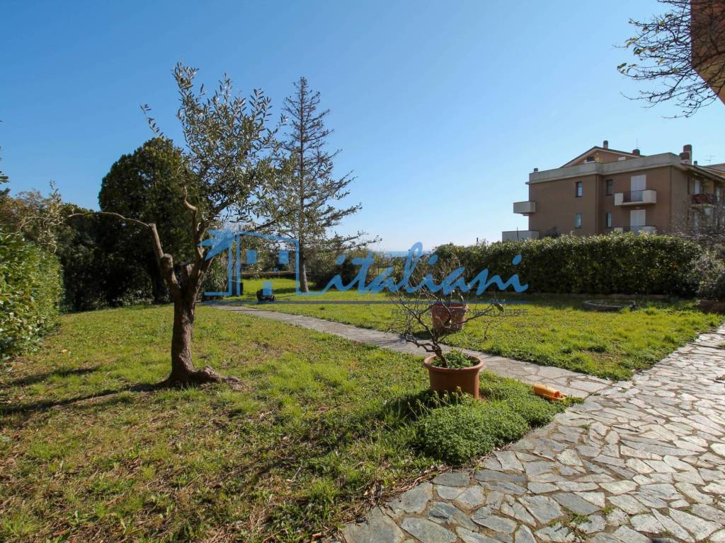 Appartamento a Varazze in Via dei Milanesi - Foto 2
