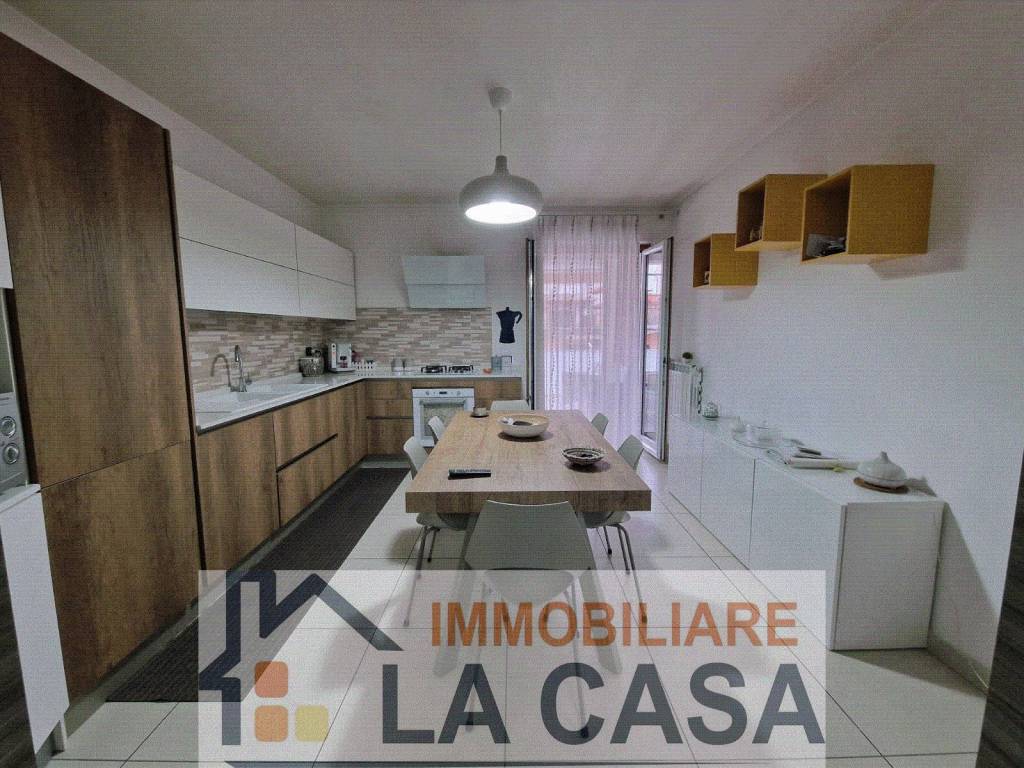 Appartamento a Lusciano in Via Giacomo Leopardi - Foto 4