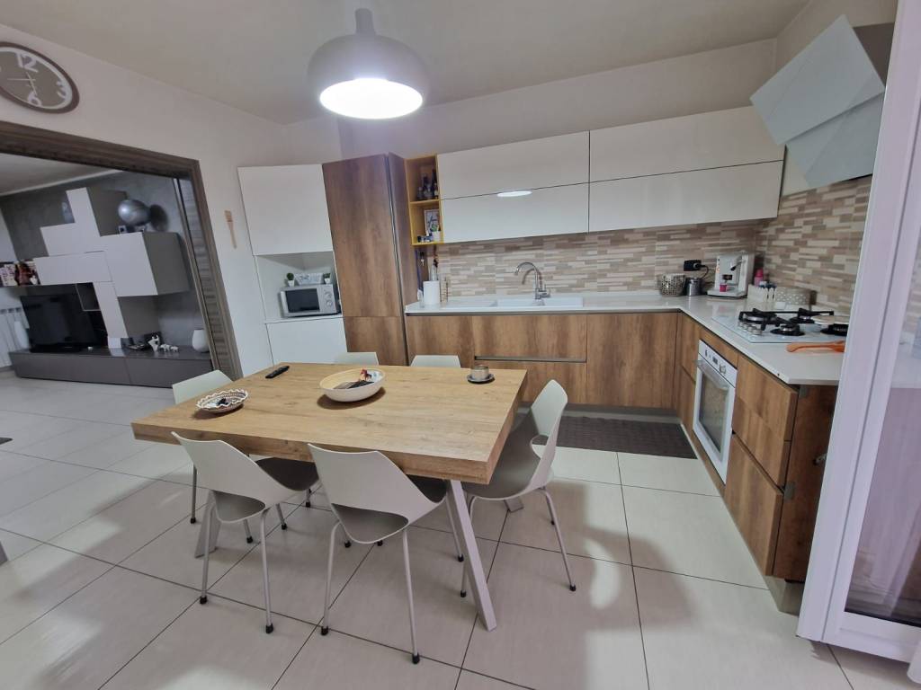 Appartamento a Lusciano in Via Giacomo Leopardi - Foto 5