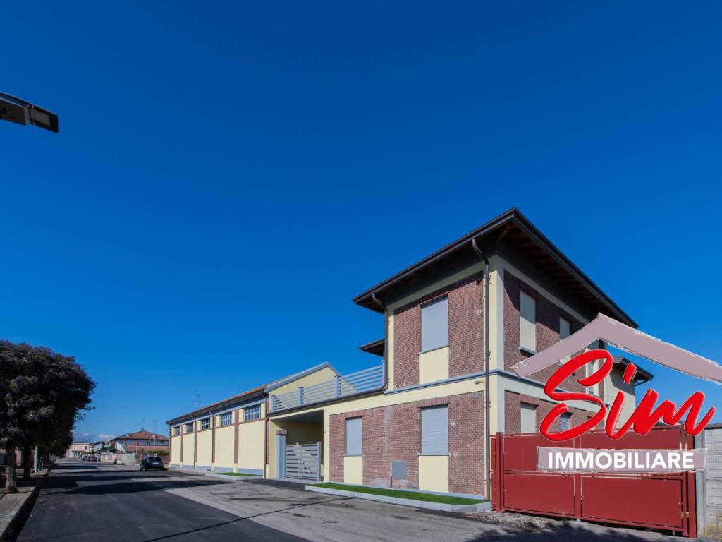 Villa a Casaleggio novara in Viale Roma - Foto 2