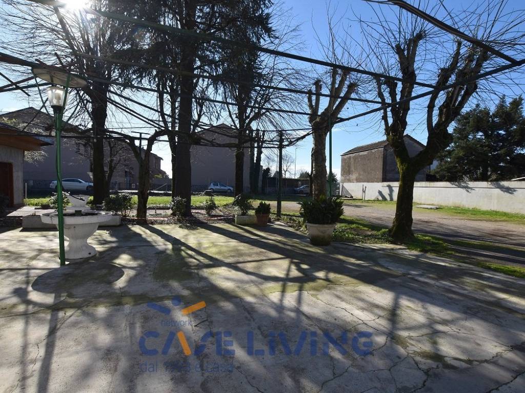 Casa indipendente a Zibido san giacomo in Via Dante Alighieri, 1 - Foto 4