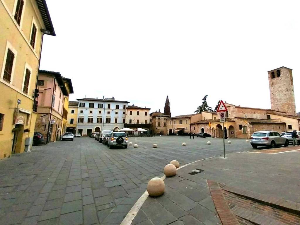 Appartamento a Foligno in Piazza San Domenico - Foto 3