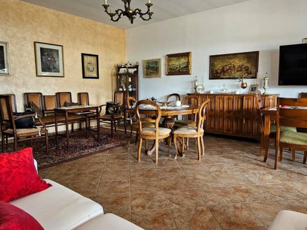 Palazzo / stabile a Teramo in Località Saccoccia, 17 - Foto 3